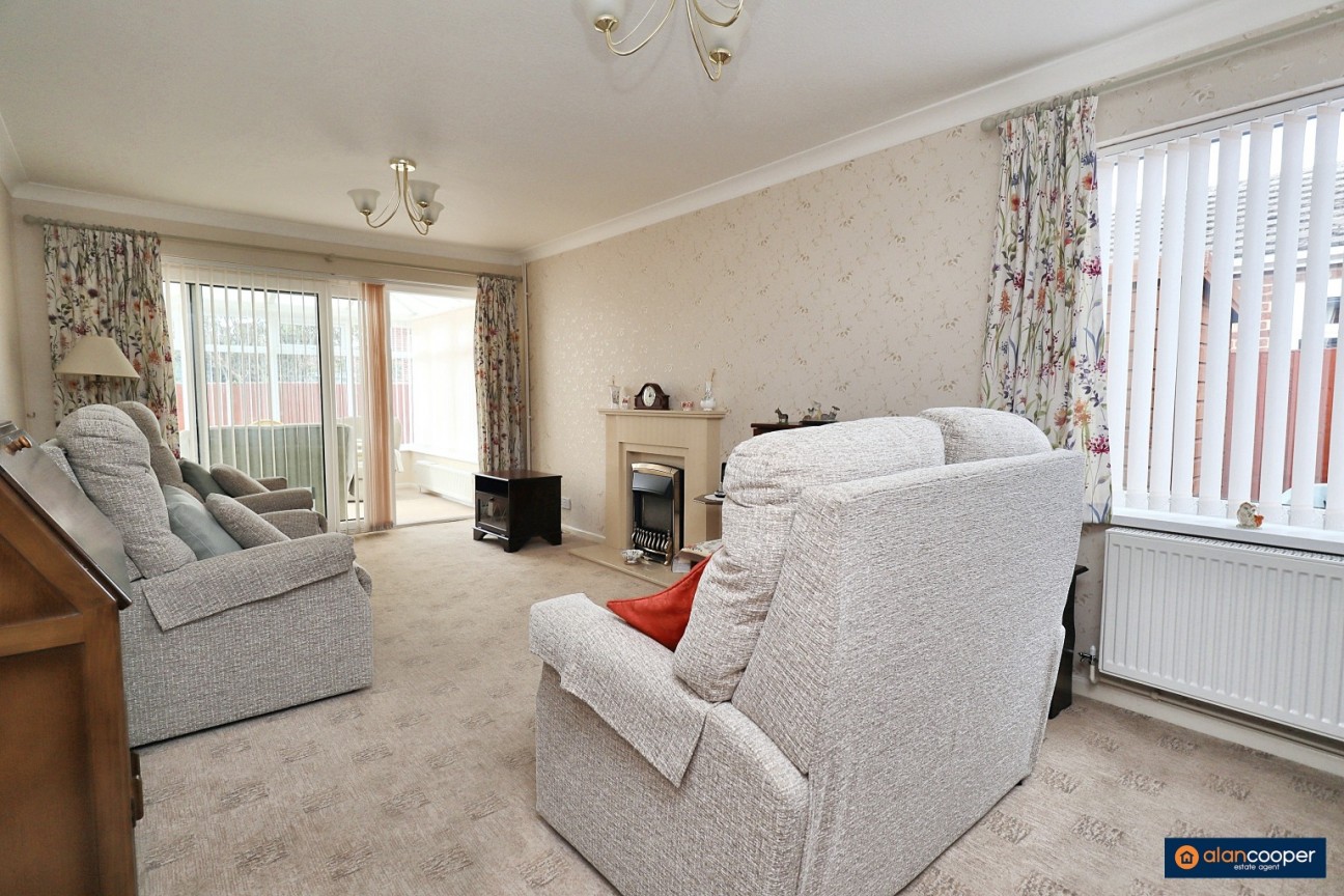 Ferndale Close, Nuneaton, CV11 6AQ