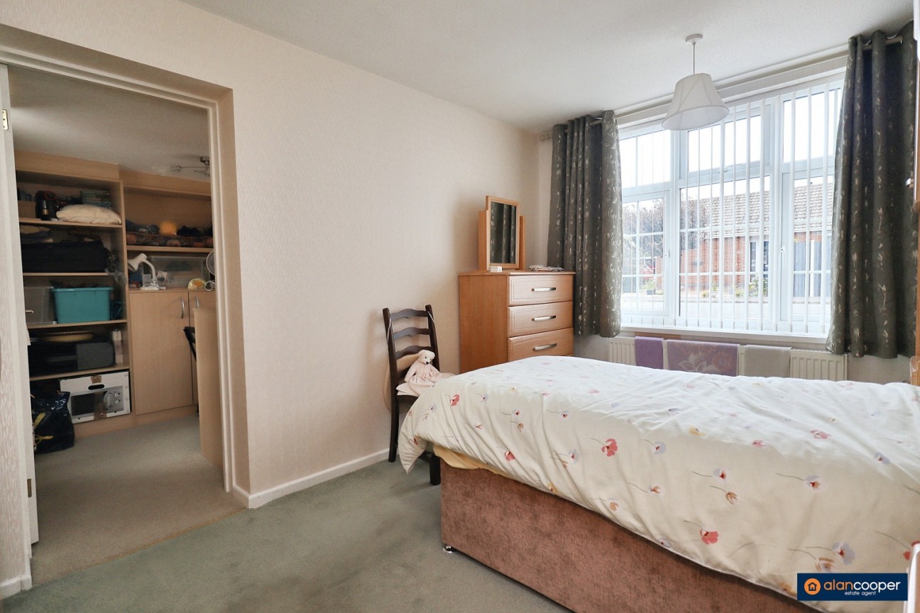 Ferndale Close, Nuneaton, CV11 6AQ