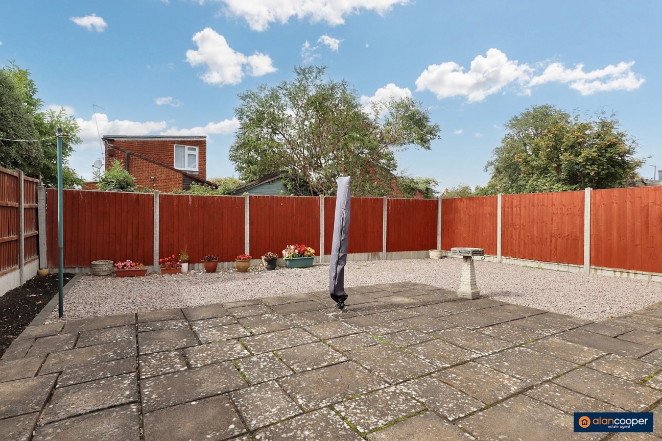 Ferndale Close, Nuneaton, CV11 6AQ