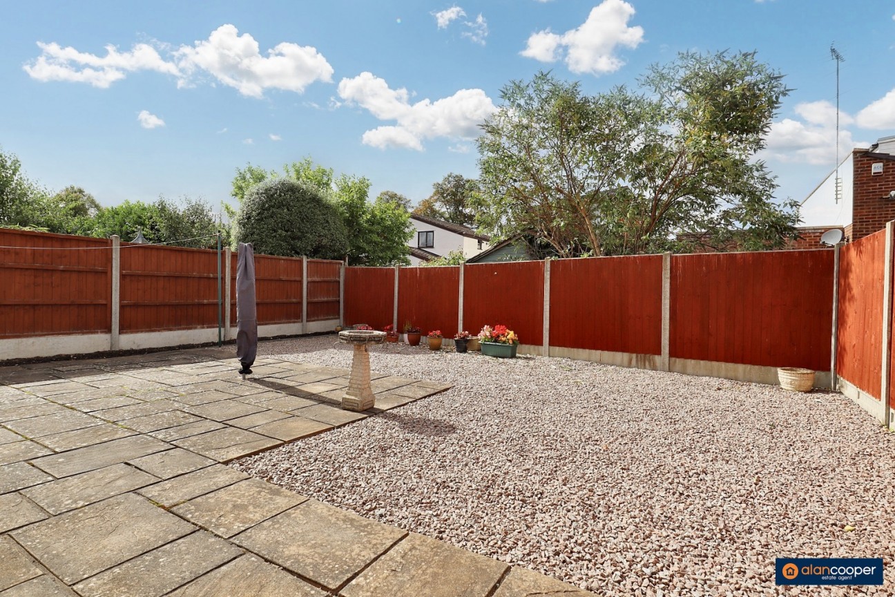 Ferndale Close, Nuneaton, CV11 6AQ