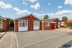 Ferndale Close, Nuneaton, CV11 6AQ