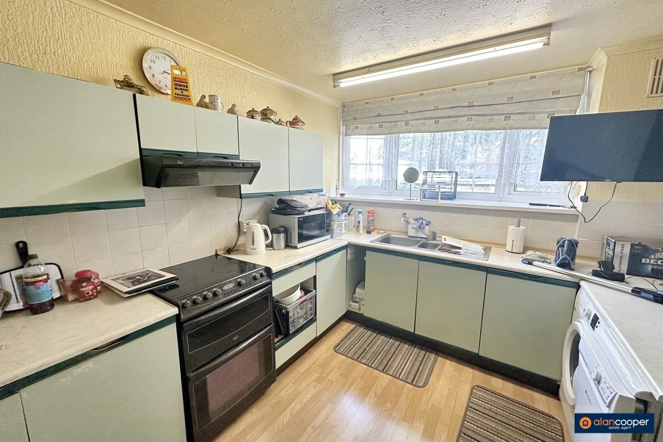 Castle Road, Hartshill, Nuneaton, CV10 0SG