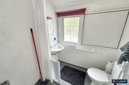 Castle Road, Hartshill, Nuneaton, CV10 0SG