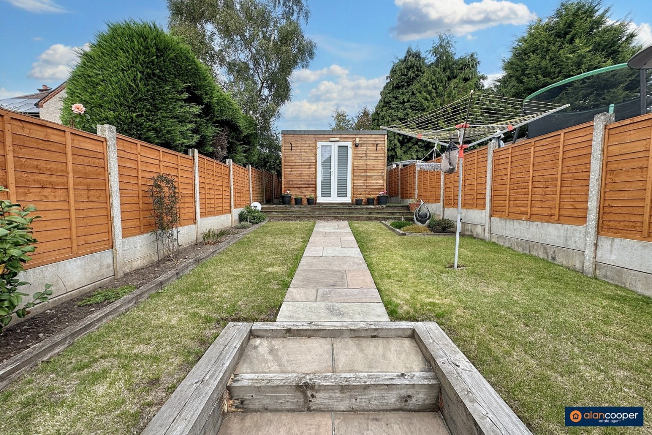 Camp Hill Road, Nuneaton, CV10 0JN