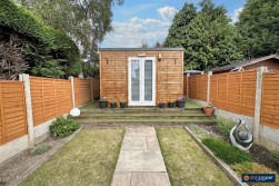 Camp Hill Road, Nuneaton, CV10 0JN