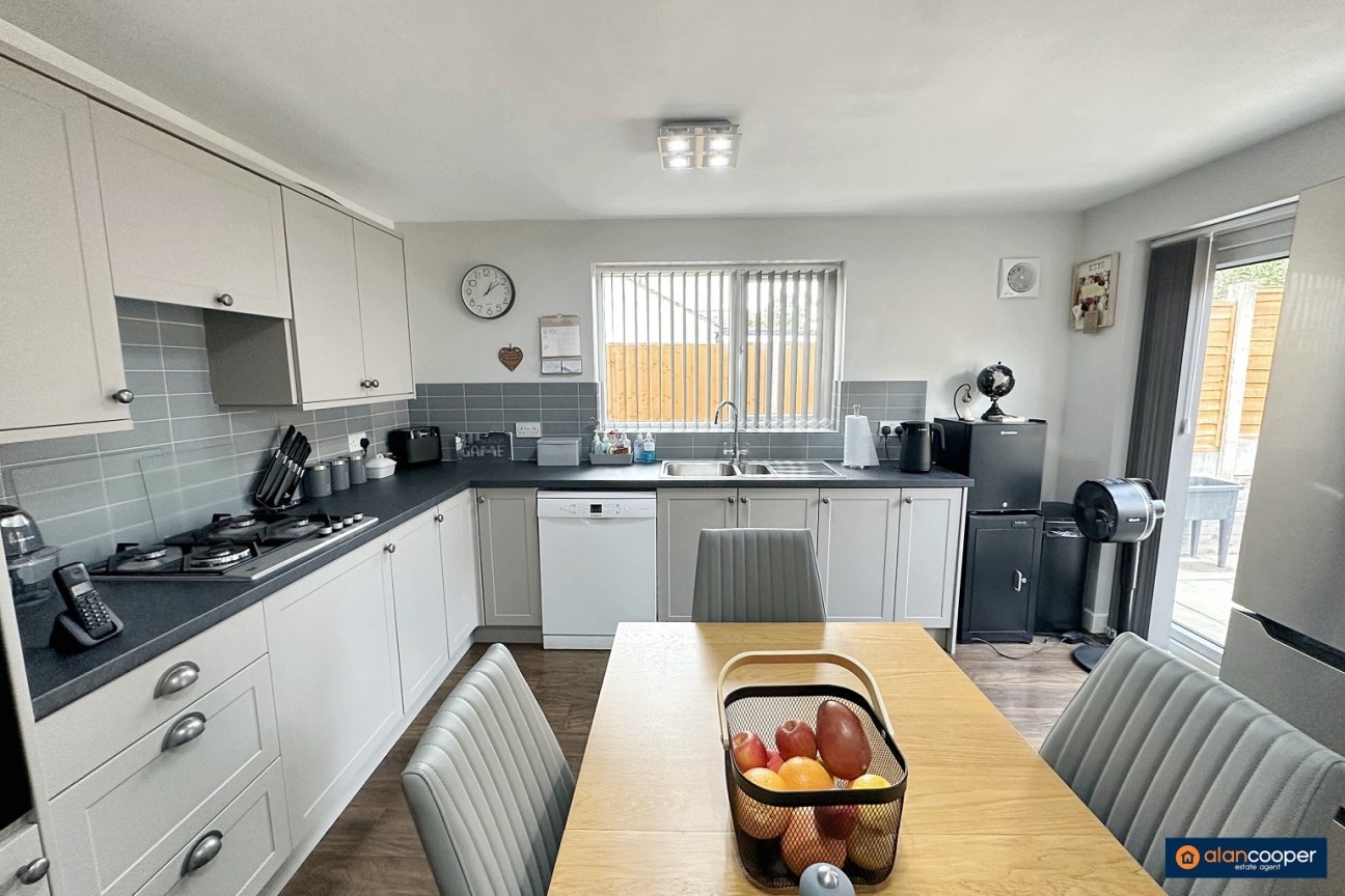 Camp Hill Road, Nuneaton, CV10 0JN