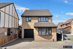 Clovelly Way, Horeston Grange, Nuneaton, CV11 6YB
