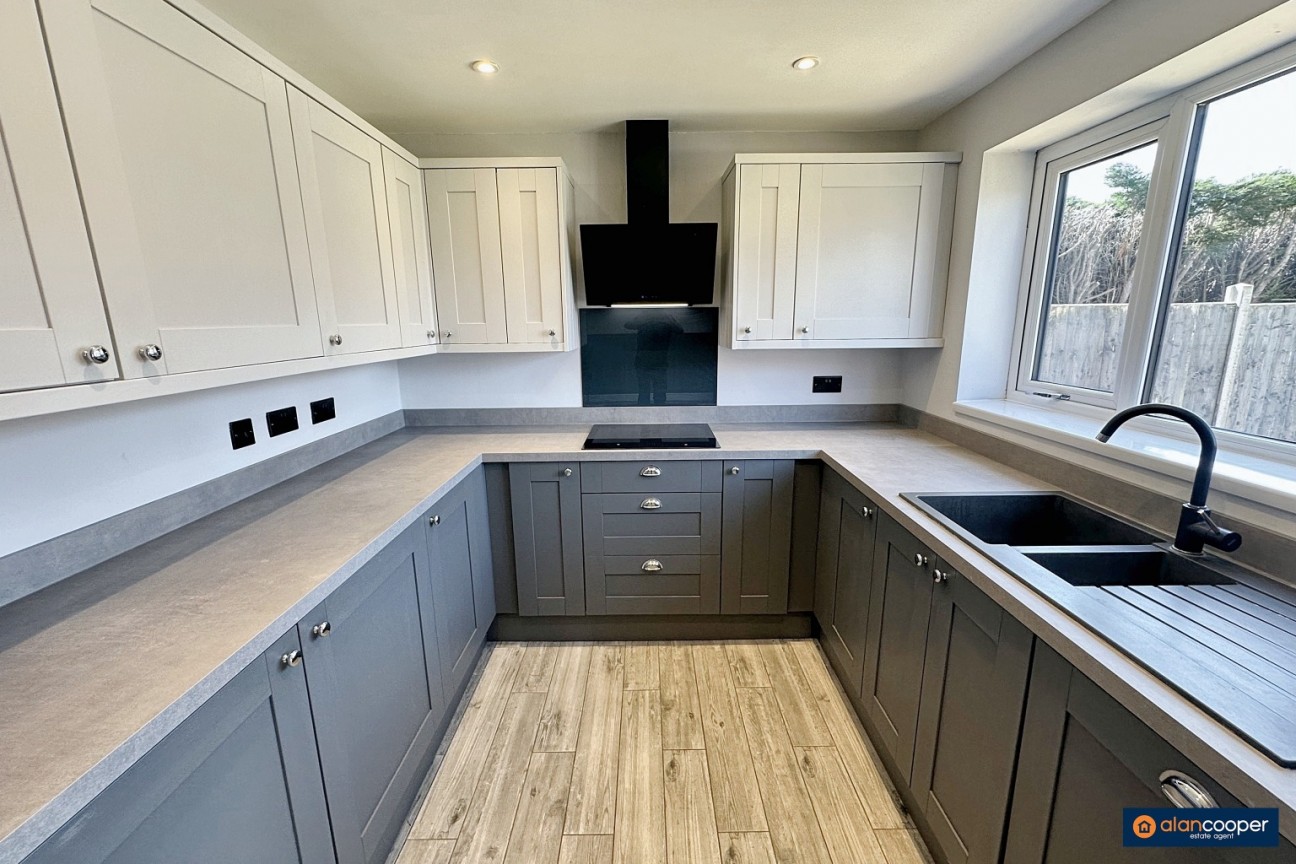 Clovelly Way, Horeston Grange, Nuneaton, CV11 6YB