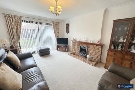 Norwich Close, St Nicolas Park, Nuneaton, CV11 6GF