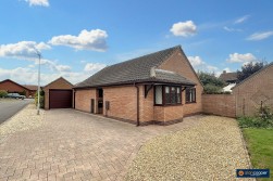 Norwich Close, St Nicolas Park, Nuneaton, CV11 6GF