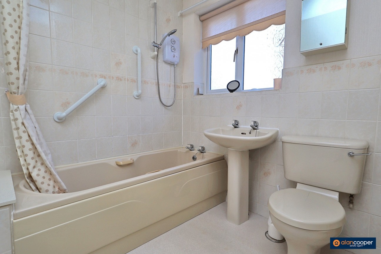 Berrington Road, Nuneaton, CV10 0LB