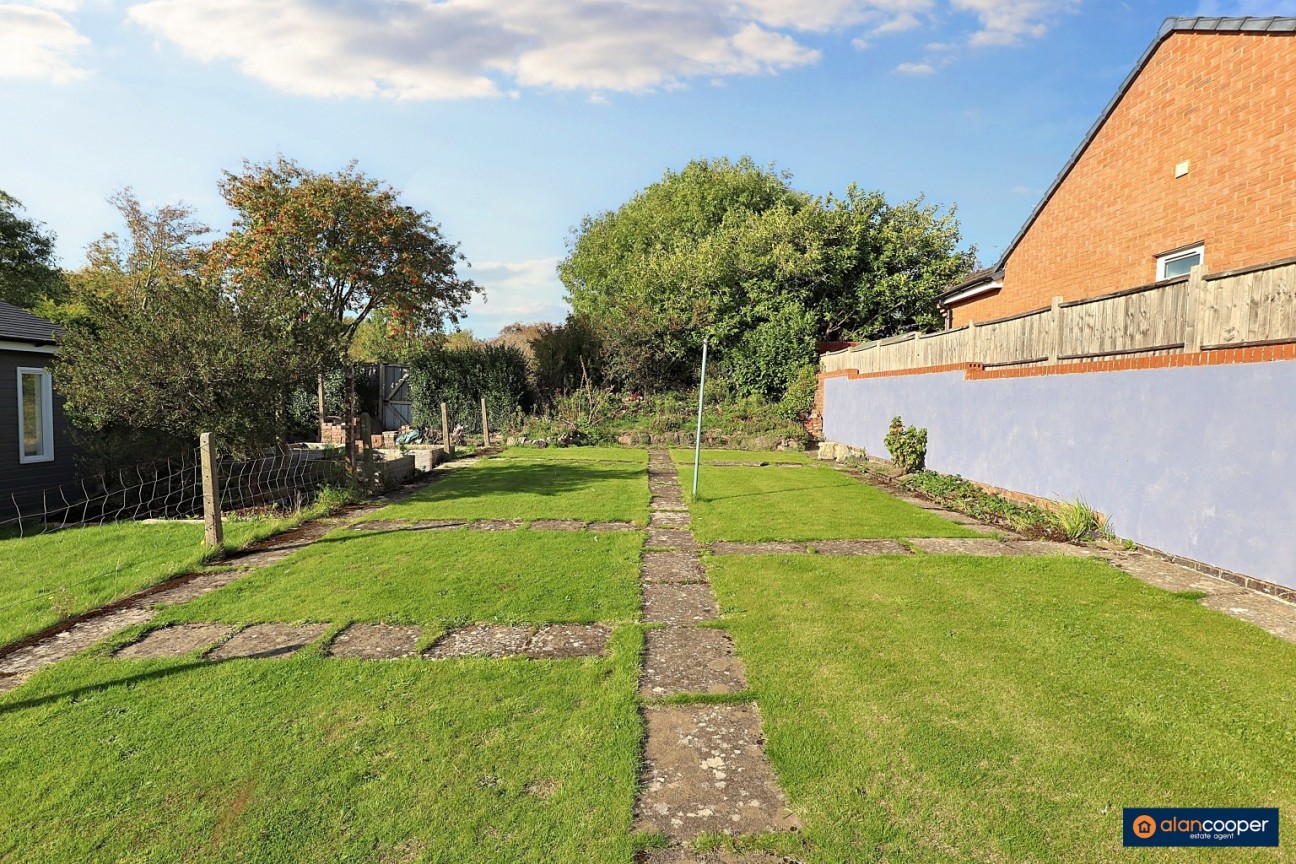 Berrington Road, Nuneaton, CV10 0LB