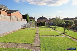 Berrington Road, Nuneaton, CV10 0LB