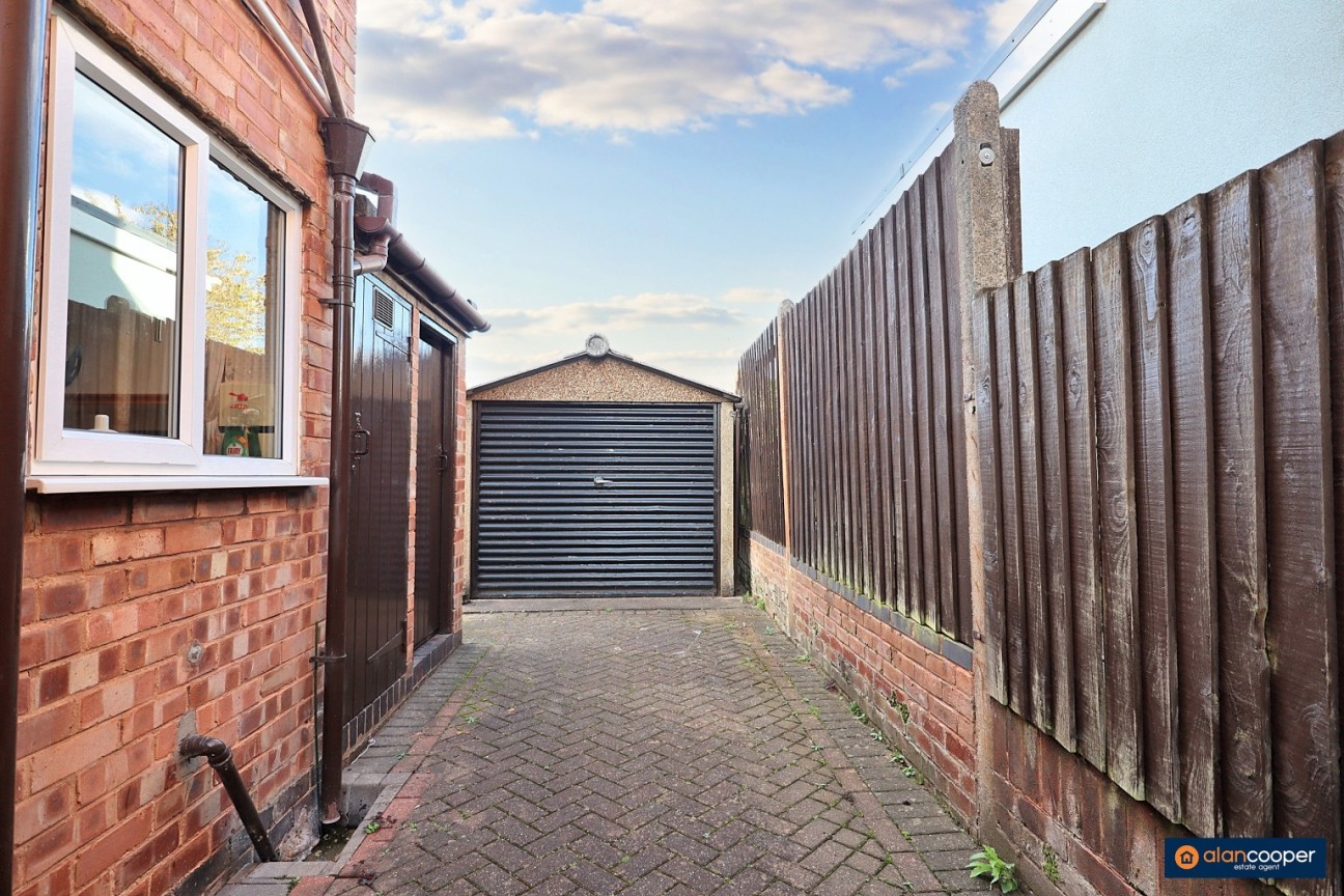 Berrington Road, Nuneaton, CV10 0LB