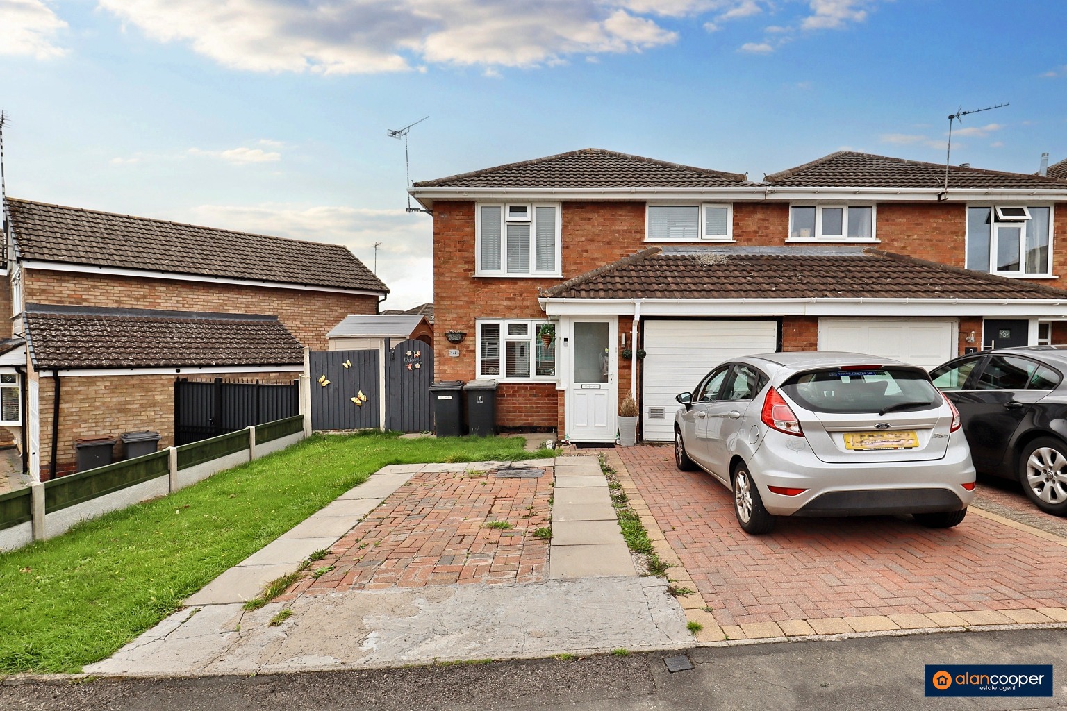 Somerset Drive, Stockingford, Nuneaton, CV10 8DD