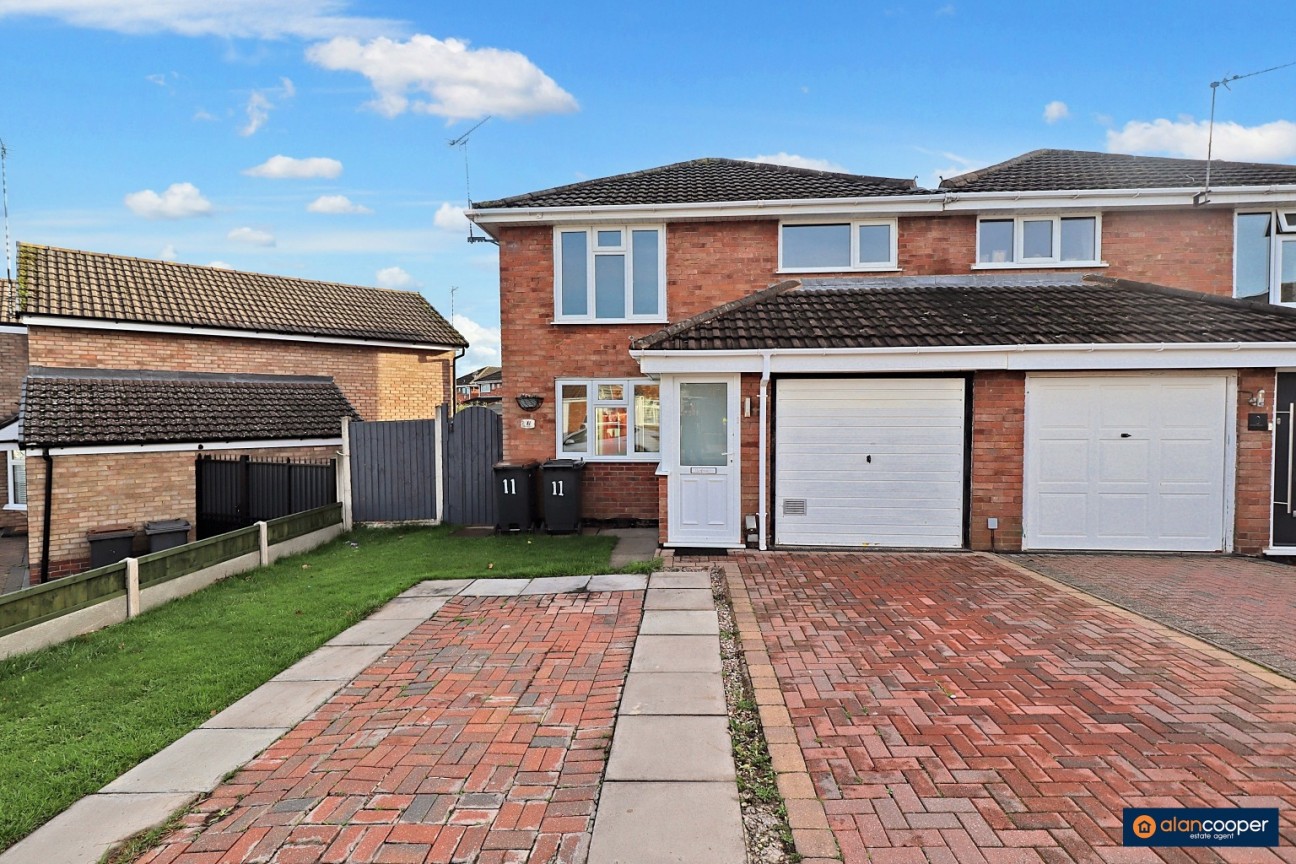 Somerset Drive, Stockingford, Nuneaton, CV10 8DD