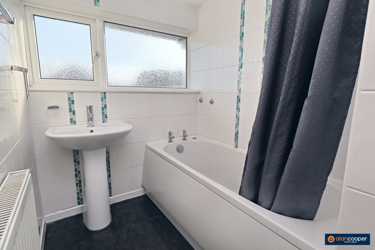 Somerset Drive, Stockingford, Nuneaton, CV10 8DD