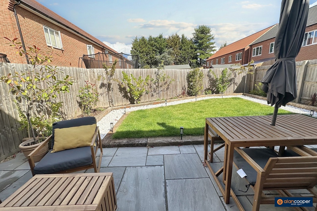 Sunburst Drive, Manor Fields, Nuneaton, CV11 6YQ