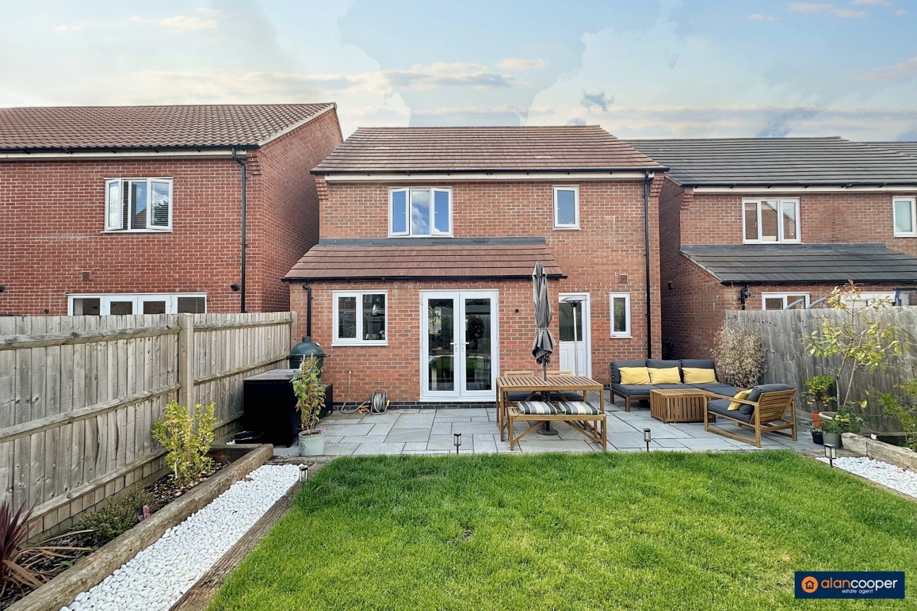 Sunburst Drive, Manor Fields, Nuneaton, CV11 6YQ