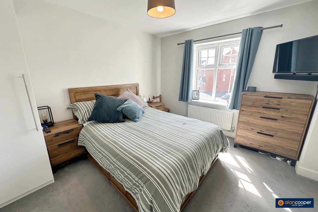 Sunburst Drive, Manor Fields, Nuneaton, CV11 6YQ