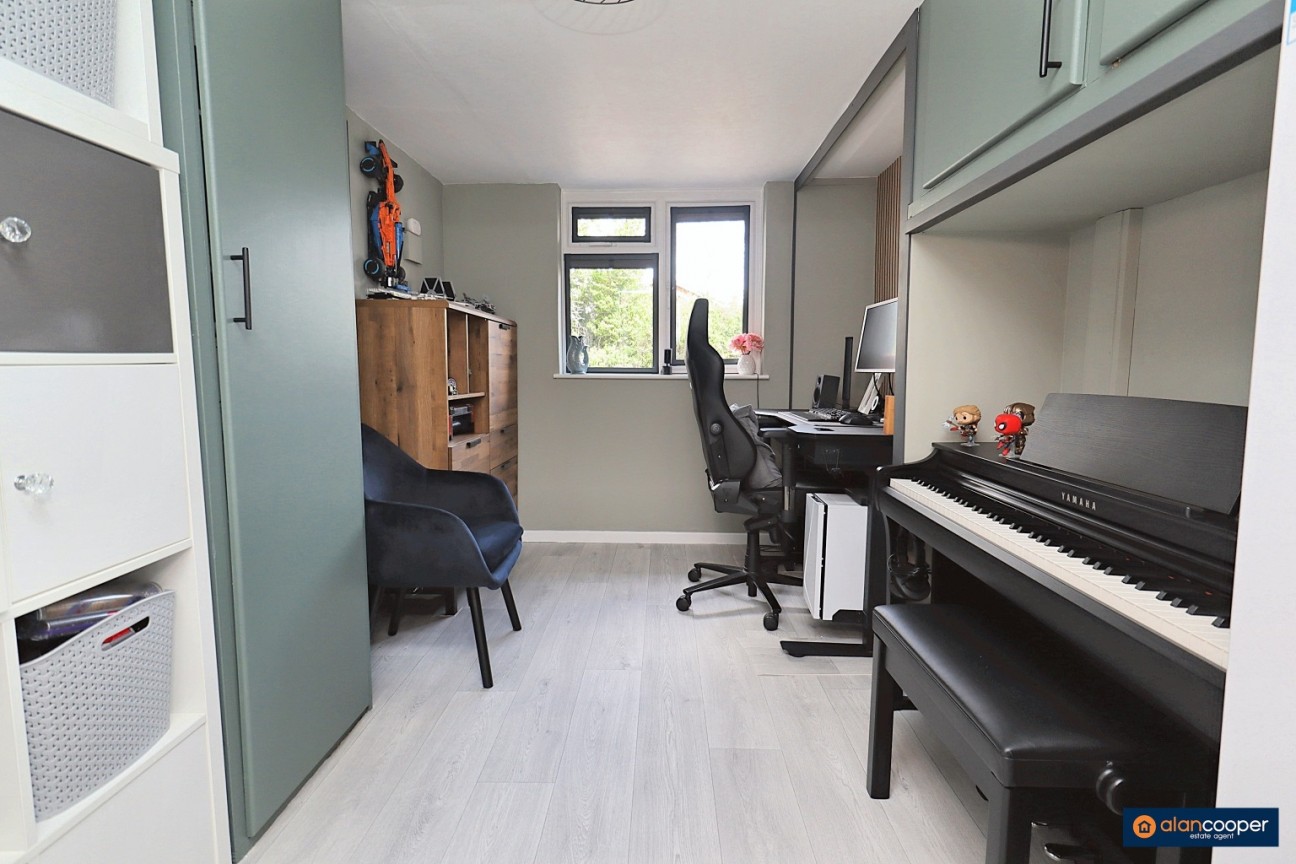 Bucks Hill, Stockingford, Nuneaton, CV10 9LT