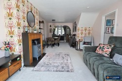 Bucks Hill, Stockingford, Nuneaton, CV10 9LT