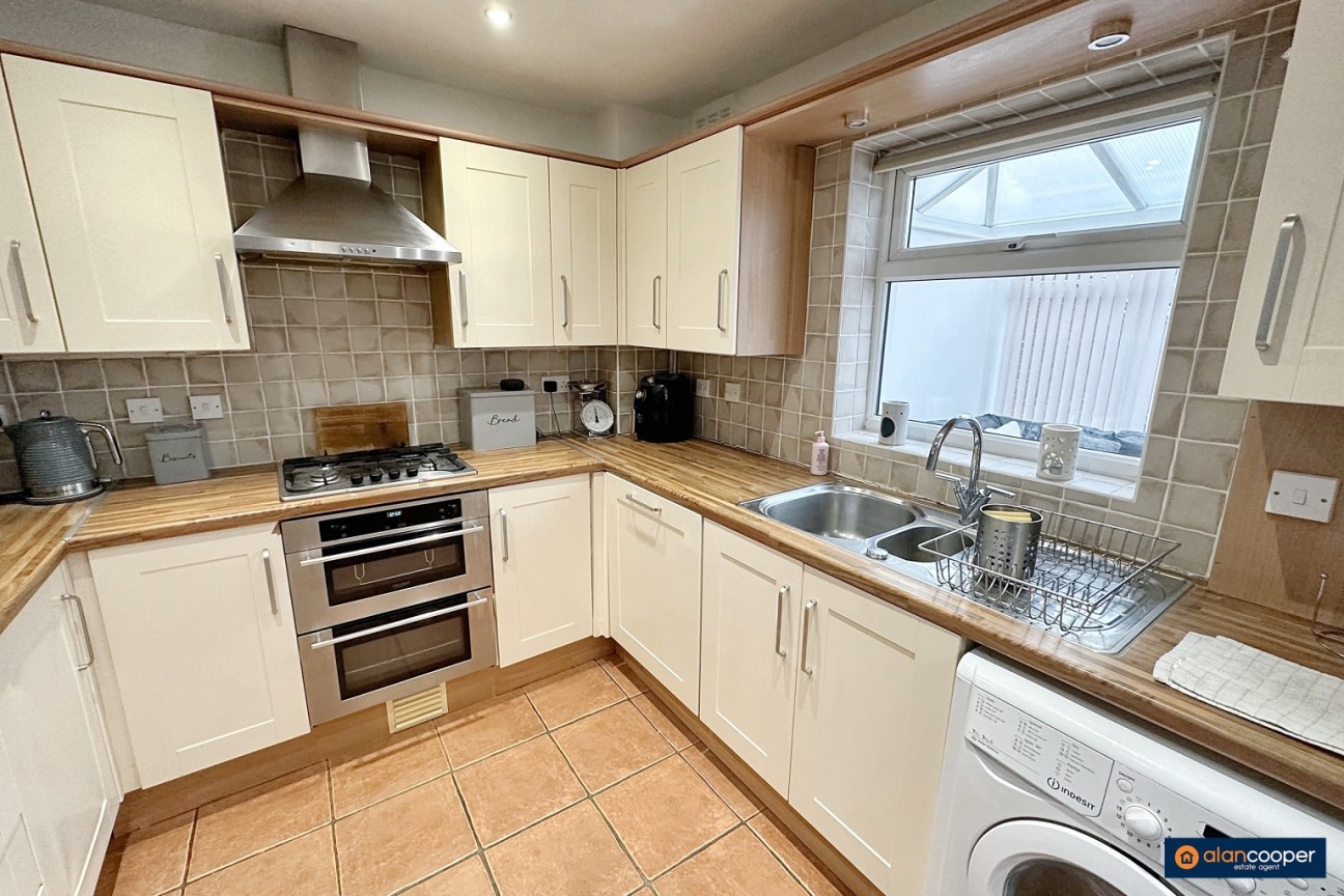 Northumberland Avenue, Stockingford, Nuneaton, CV10 8ER