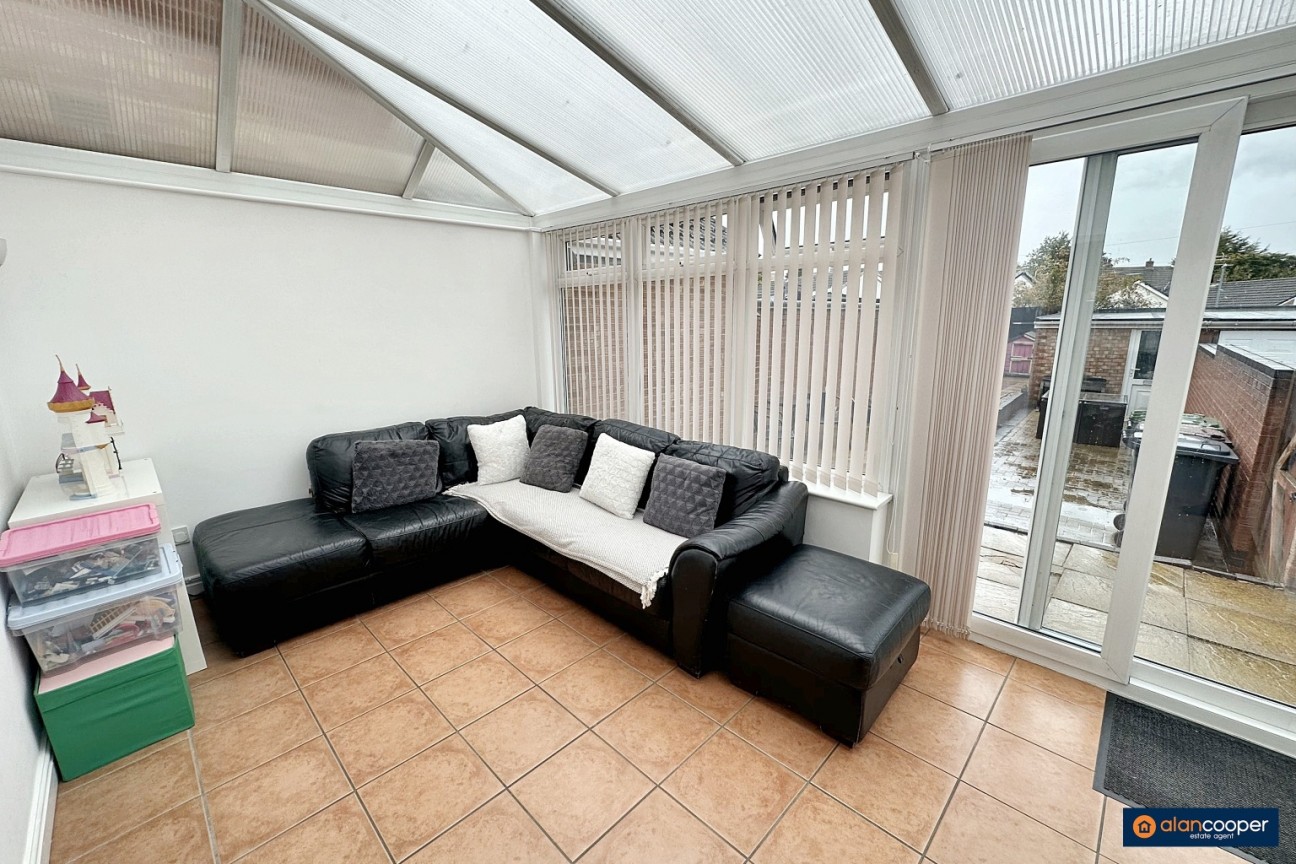 Northumberland Avenue, Stockingford, Nuneaton, CV10 8ER
