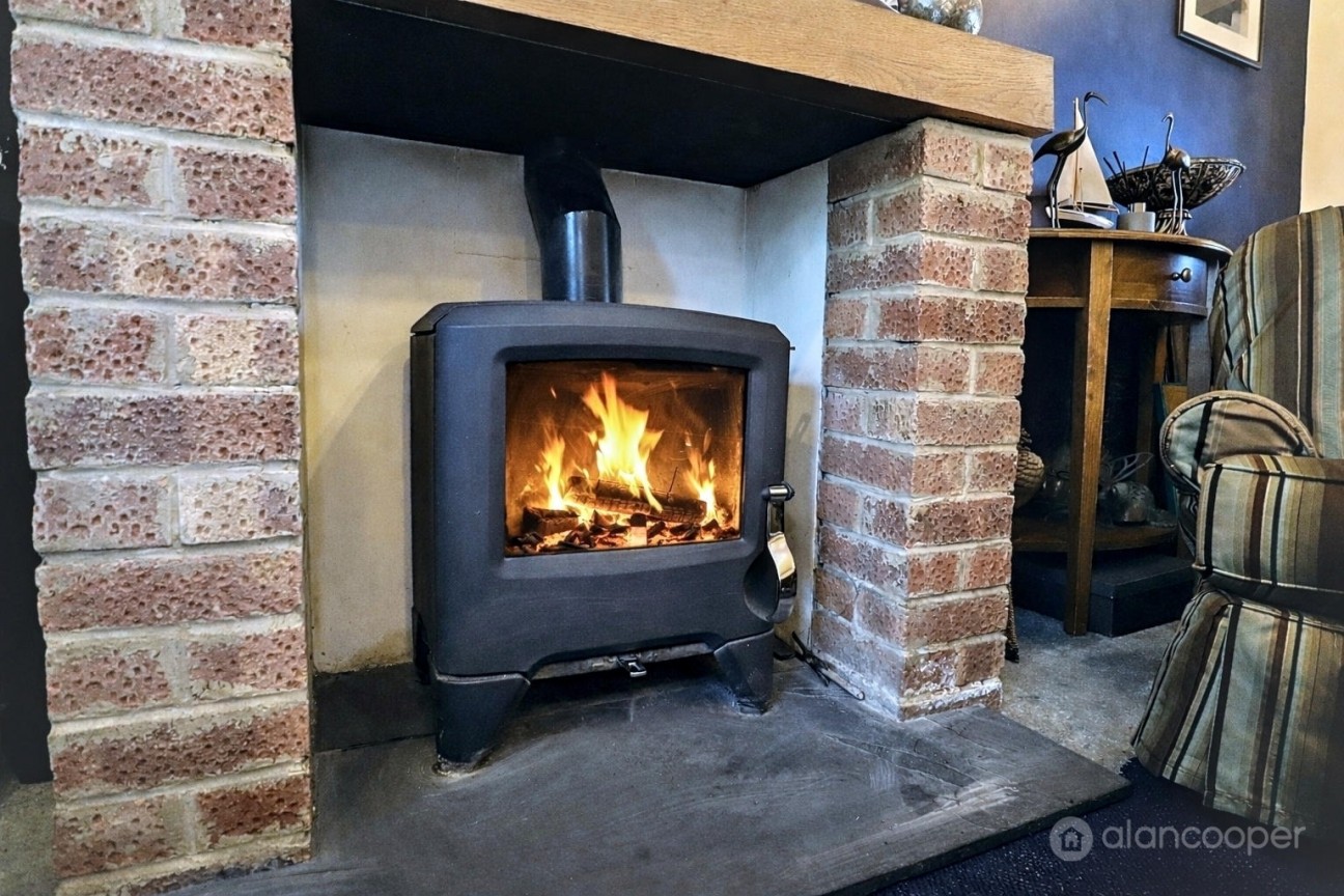 Beam Cottage, Nuneaton Road, Mancetter, Atherstone, CV9 1RF