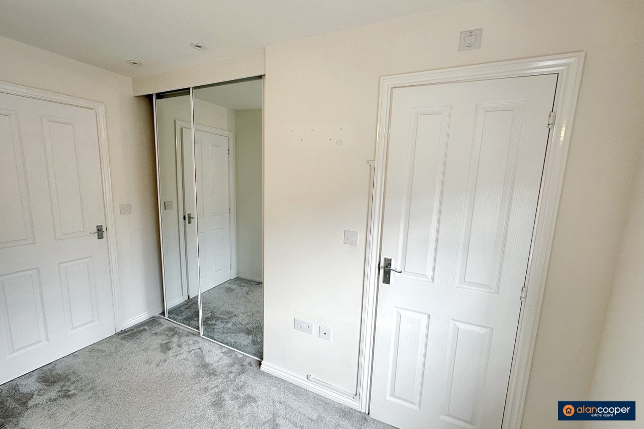 Harvest Way, Weddington, Nuneaton, CV10 0FJ