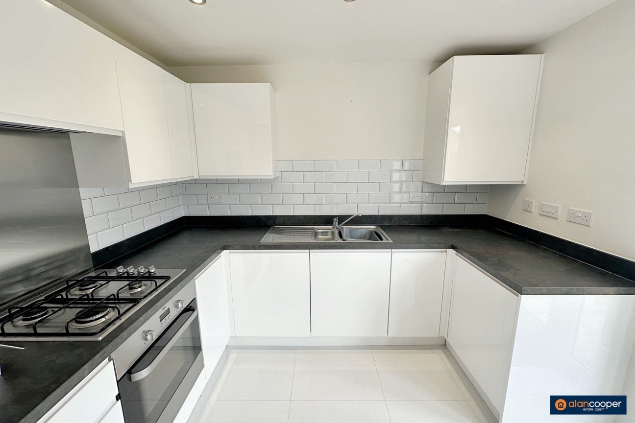 Harvest Way, Weddington, Nuneaton, CV10 0FJ
