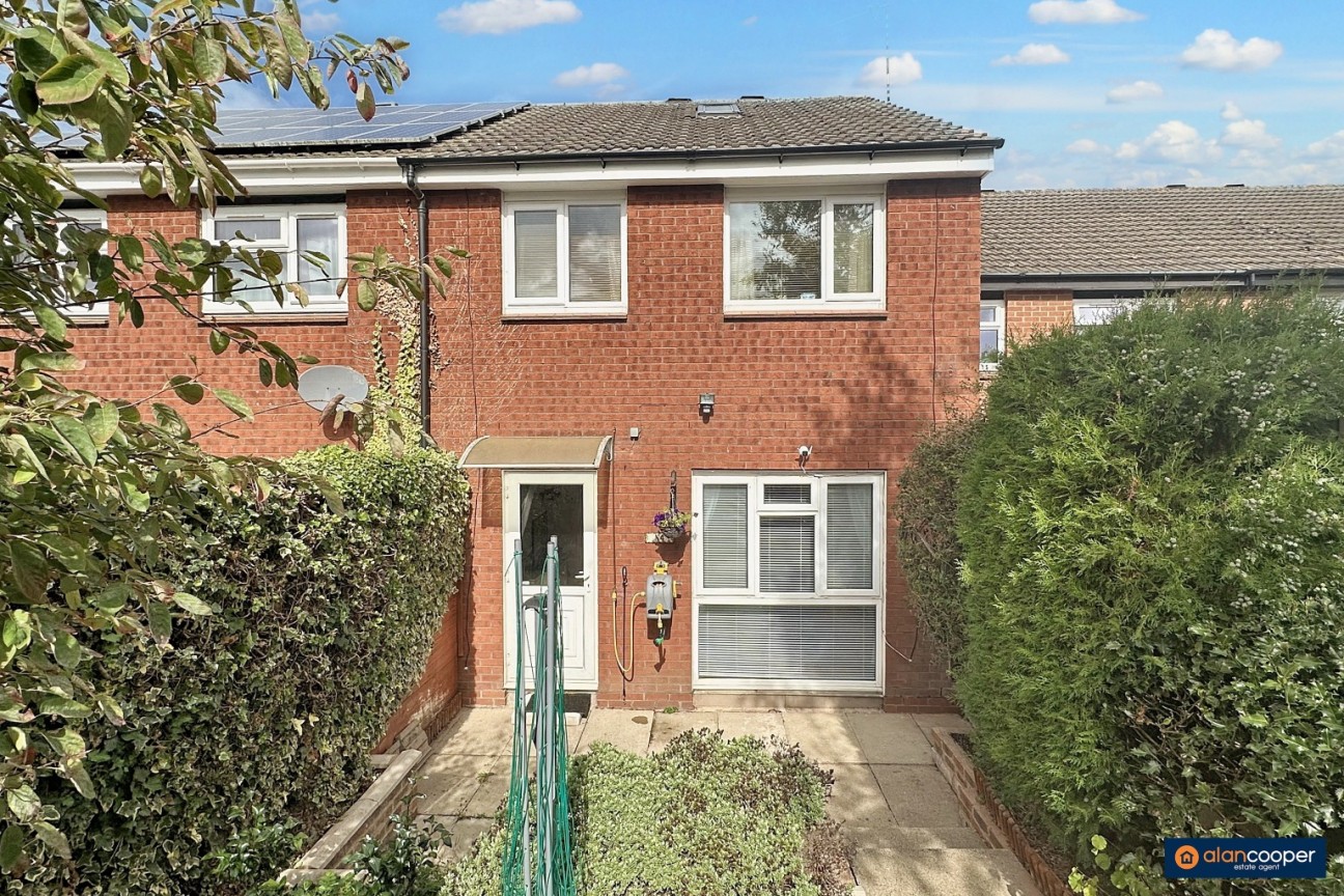 Whitehall Close, Hartshill, Nuneaton, CV10 0UQ