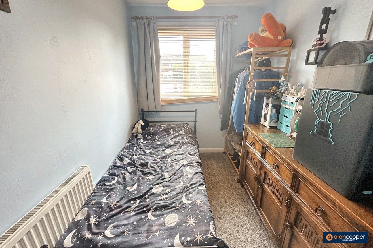 Whitehall Close, Hartshill, Nuneaton, CV10 0UQ