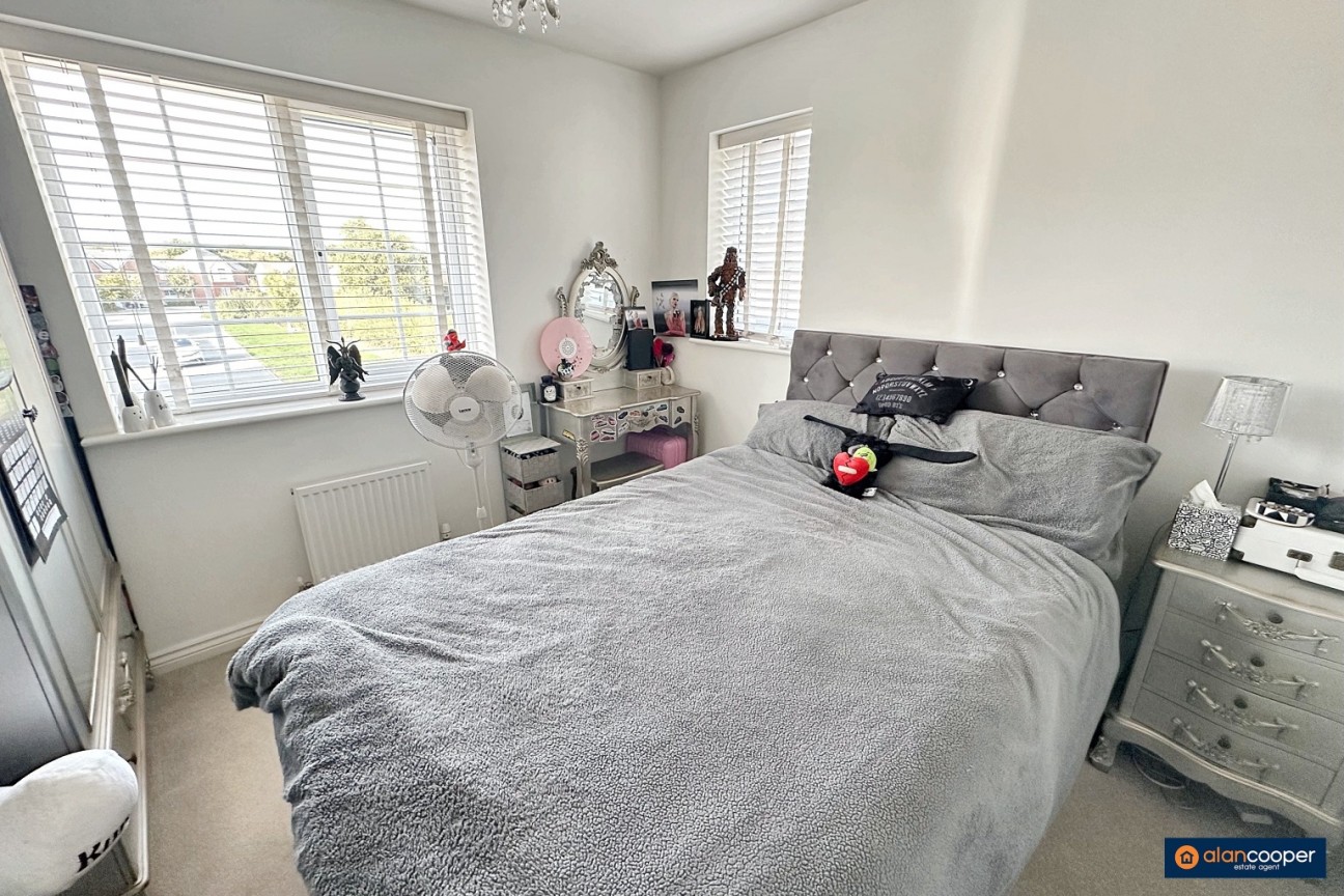 Harvest Way, Weddington, Nuneaton, CV10 0FJ