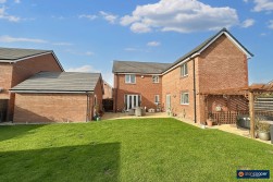 Harvest Way, Weddington, Nuneaton, CV10 0FJ
