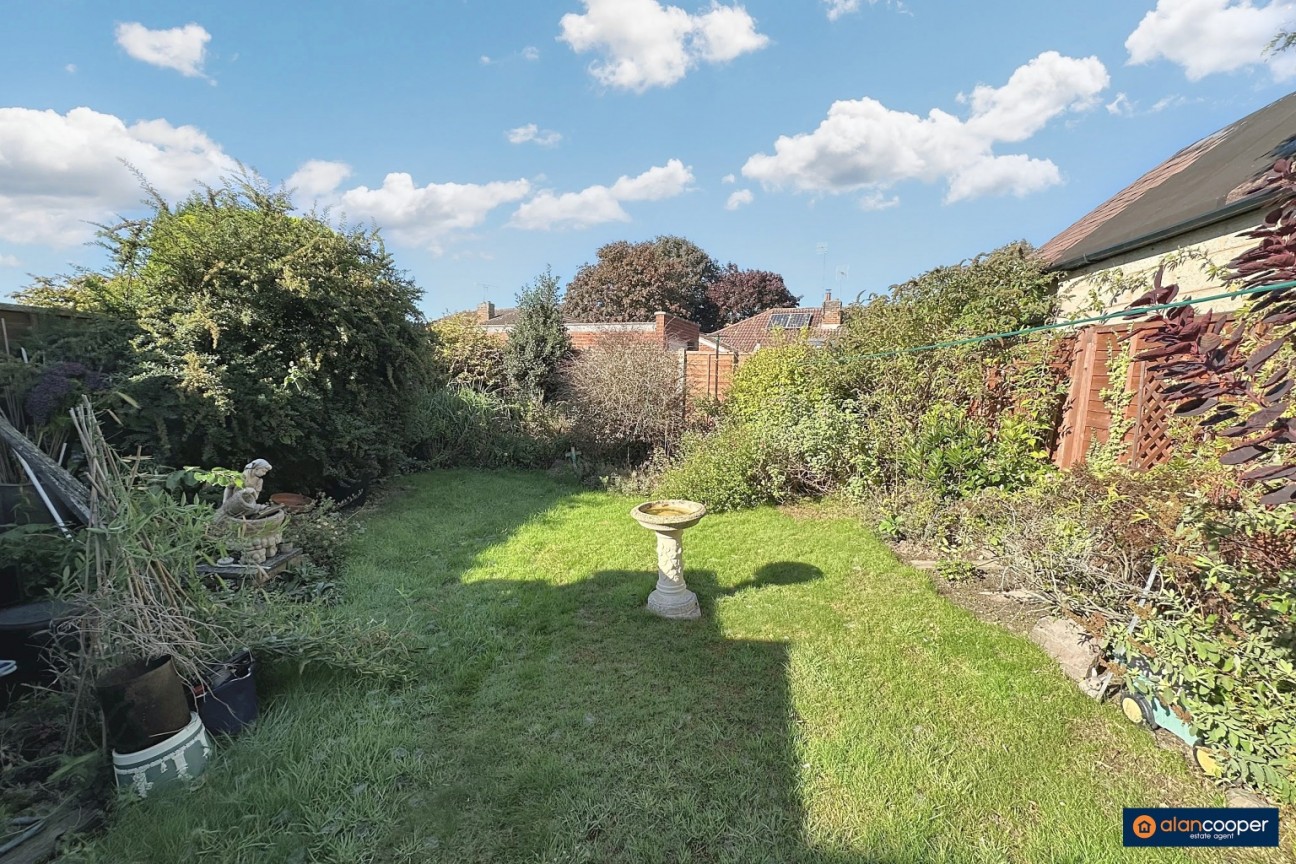 Stonewell Crescent, Whitestone, Nuneaton, CV11 4TB