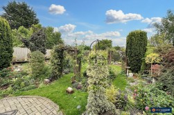 Thirlmere Avenue, St Nicolas Park, Nuneaton, CV11 6HT