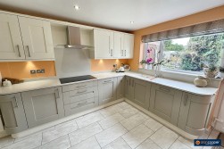 Thirlmere Avenue, St Nicolas Park, Nuneaton, CV11 6HT