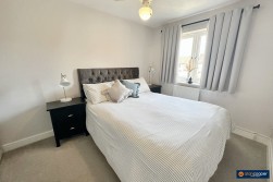 Bronze Close, Maple Park, Nuneaton, CV11 4YD