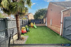Bronze Close, Maple Park, Nuneaton, CV11 4YD
