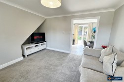 Bronze Close, Maple Park, Nuneaton, CV11 4YD
