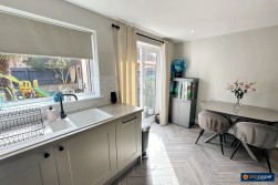 Bronze Close, Maple Park, Nuneaton, CV11 4YD