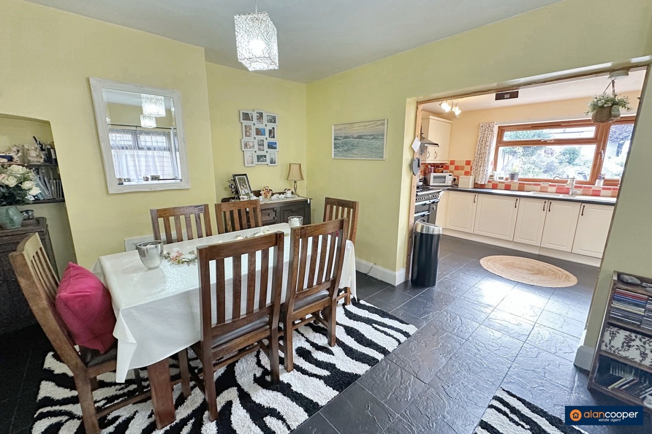 Ryde Avenue, Weddington, Nuneaton, CV10 0BW