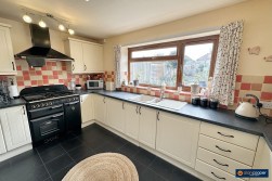 Ryde Avenue, Weddington, Nuneaton, CV10 0BW