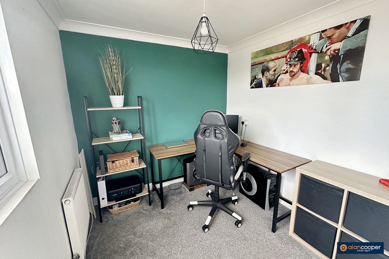 Stroma Way, Glendale, Nuneaton, CV10 7LR