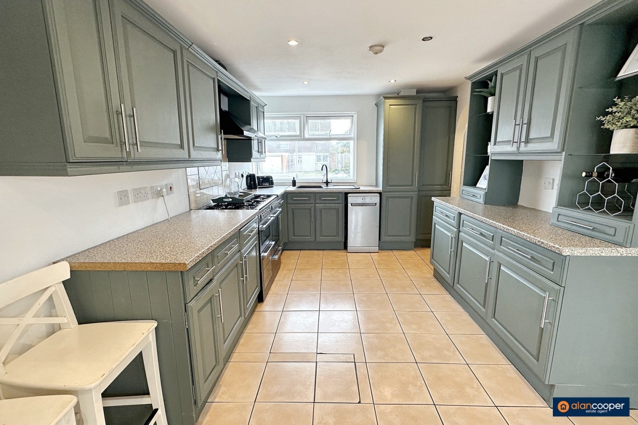 Stroma Way, Glendale, Nuneaton, CV10 7LR