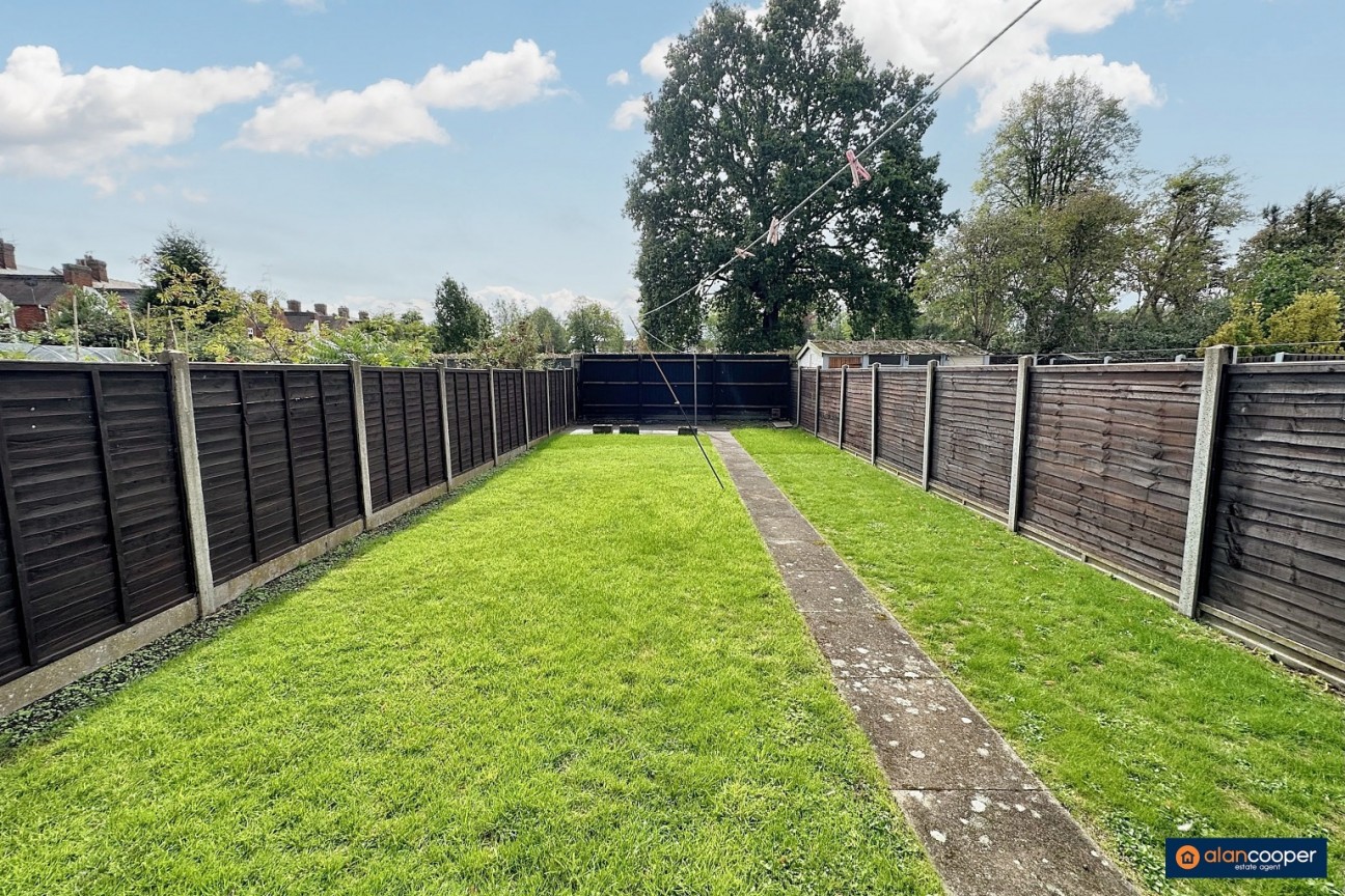 St. Pauls Road, Stockingford, Nuneaton, CV10 8HL