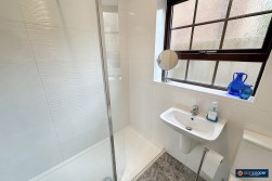 Dawlish Close, Horeston Grange, Nuneaton, CV11 6YR