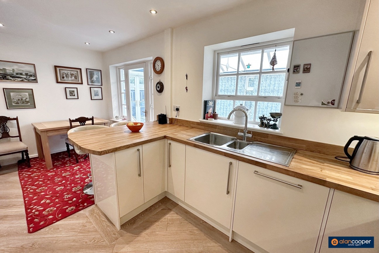 Dawlish Close, Horeston Grange, Nuneaton, CV11 6YR