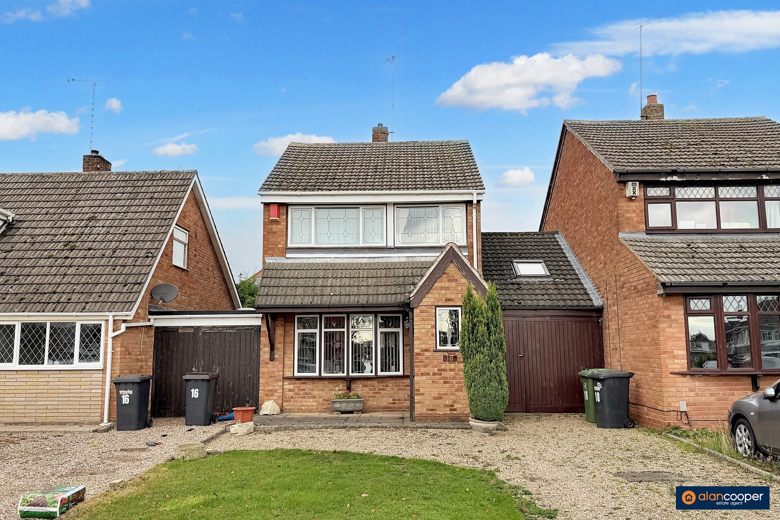 Silver Walk, Glendale, Nuneaton, CV10 7LY